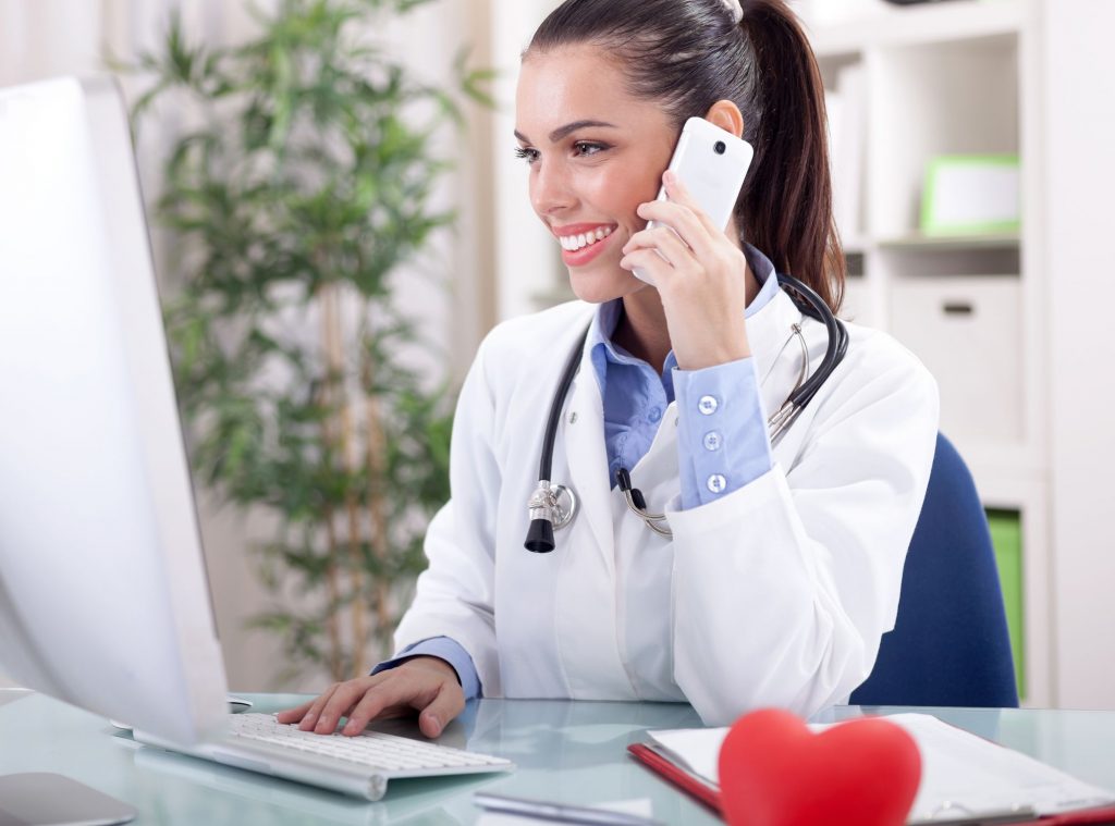 Vale a pena contratar uma agência de marketing médico?